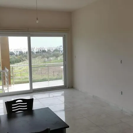 Timucin Escape Homes Апартаменты Кирения
